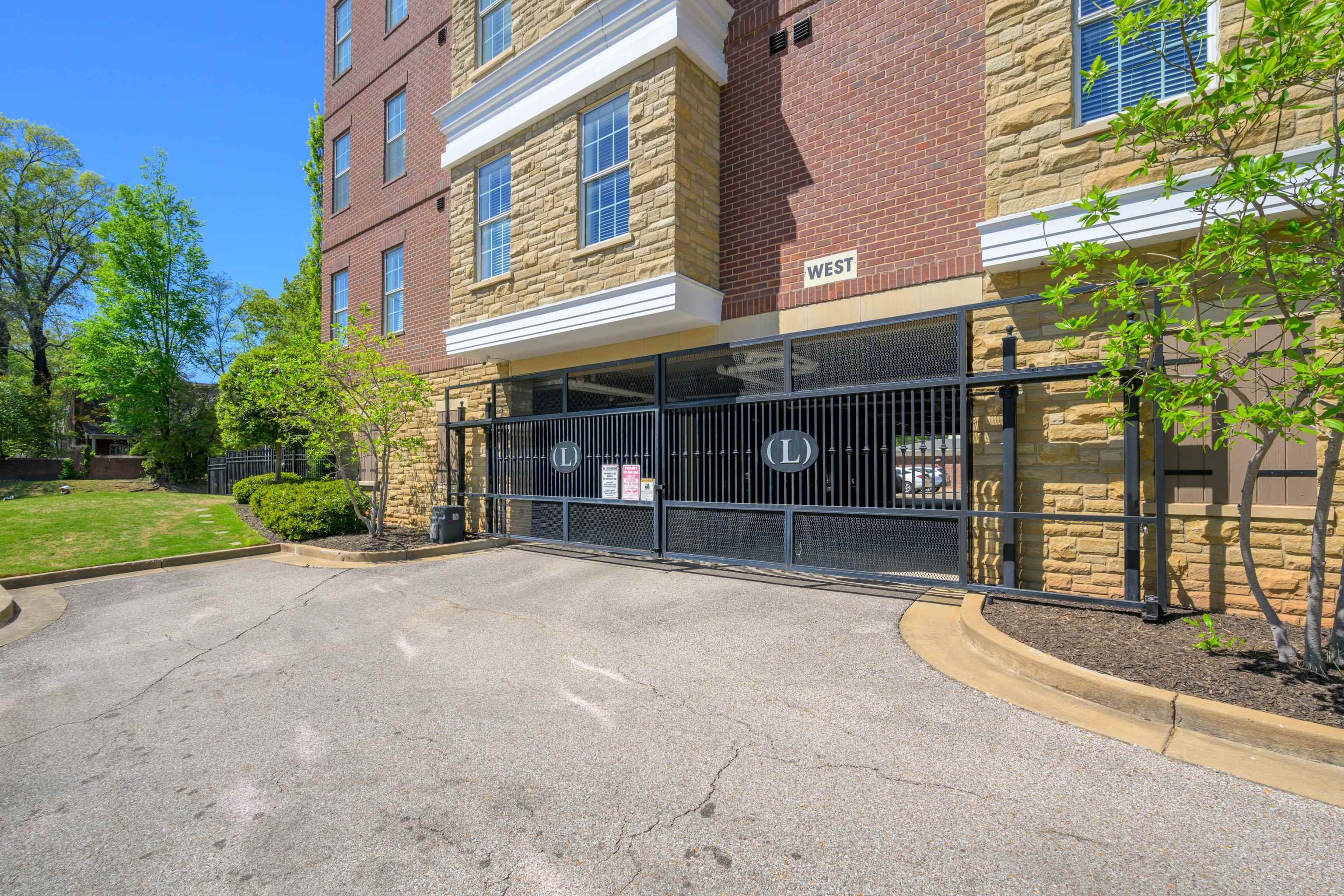 3520 CENTRAL AVE Unit: 101