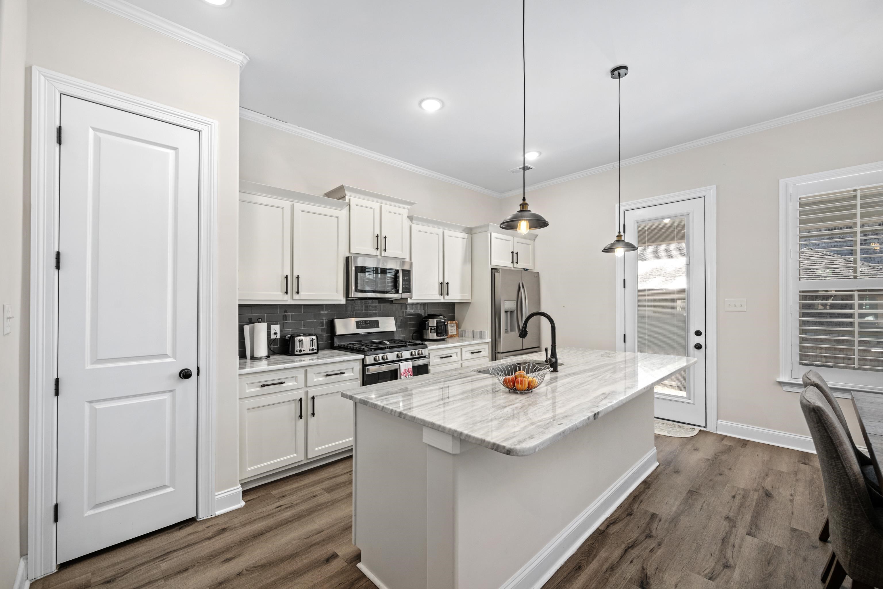 7405 APPLING MIST DR