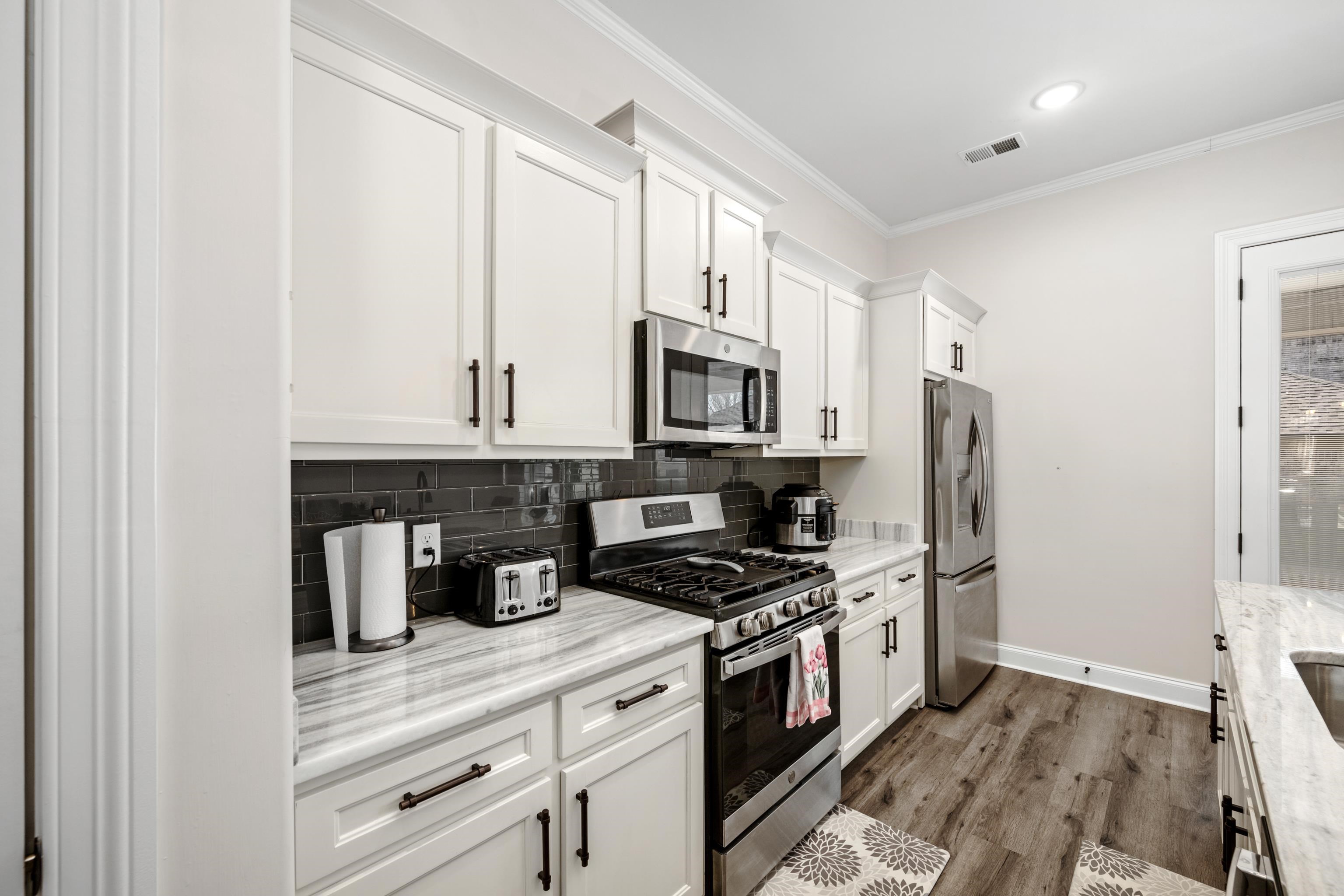 7405 APPLING MIST DR