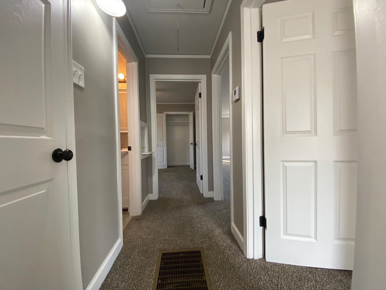 516 JEANNE DR