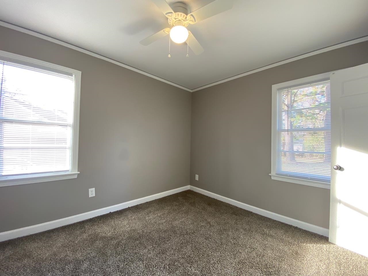 516 JEANNE DR