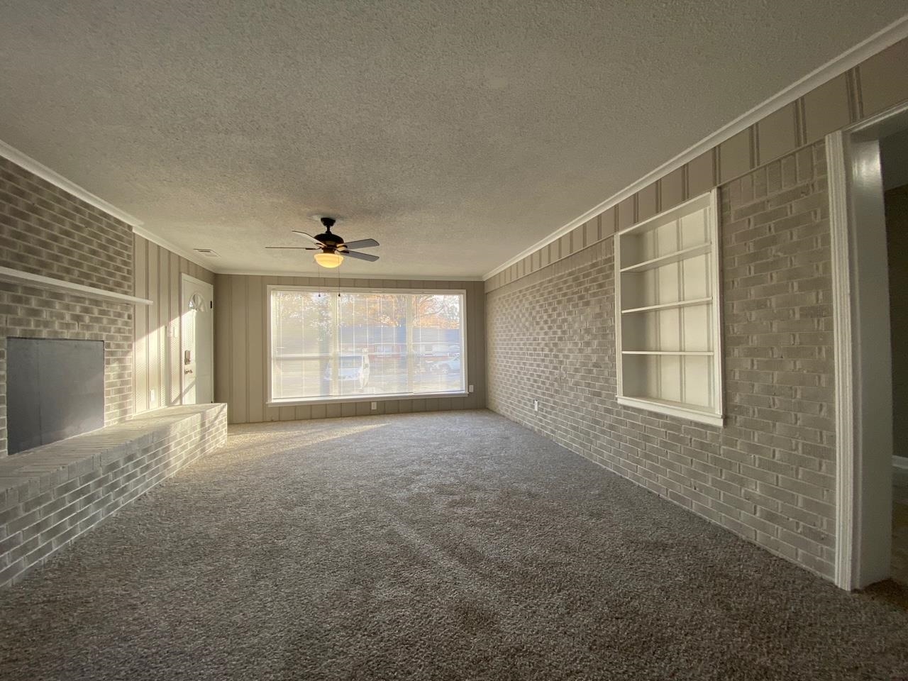 516 JEANNE DR