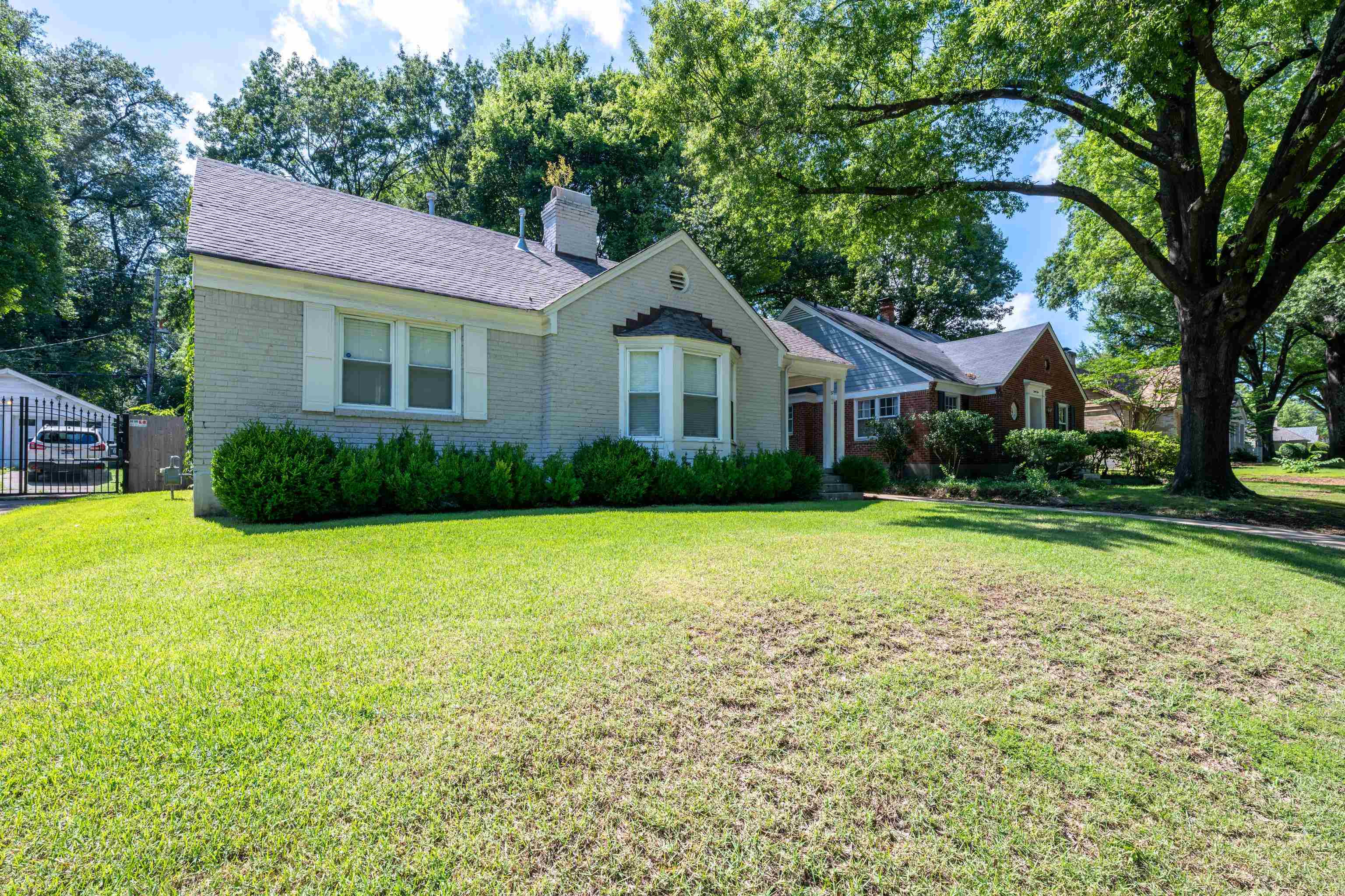 37 S ALICIA DR