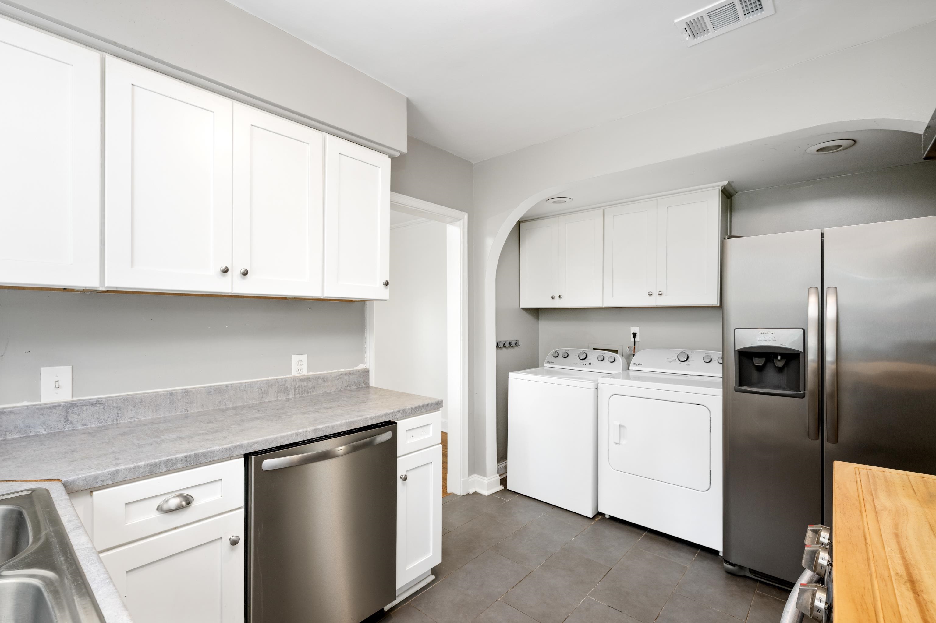 37 S ALICIA DR