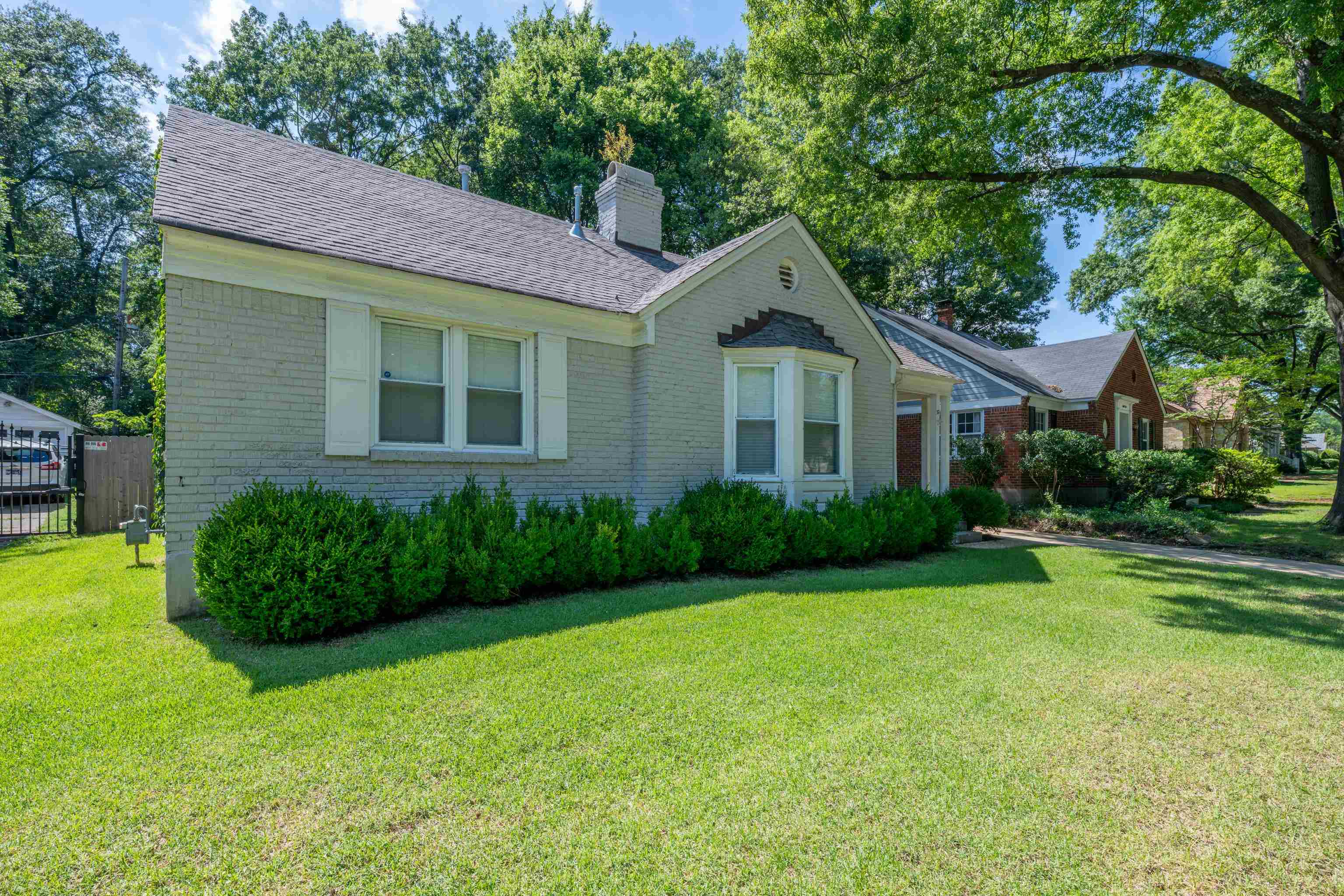 37 S ALICIA DR