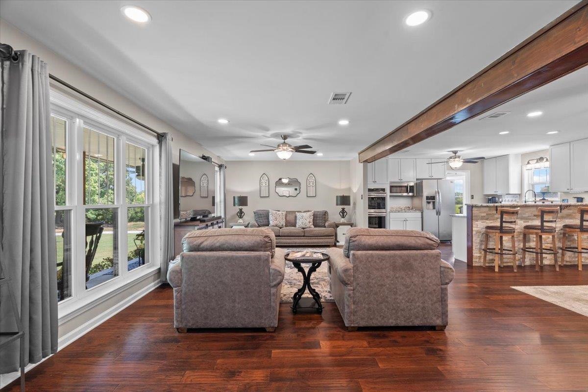 7591 E KERRVILLE-ROSEMARK RD
