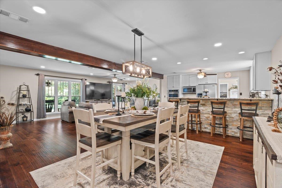 7591 E KERRVILLE-ROSEMARK RD