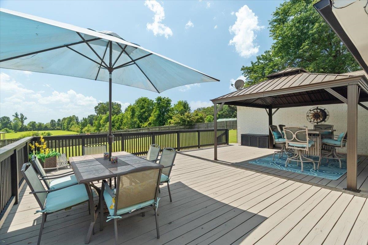 7591 E KERRVILLE-ROSEMARK RD