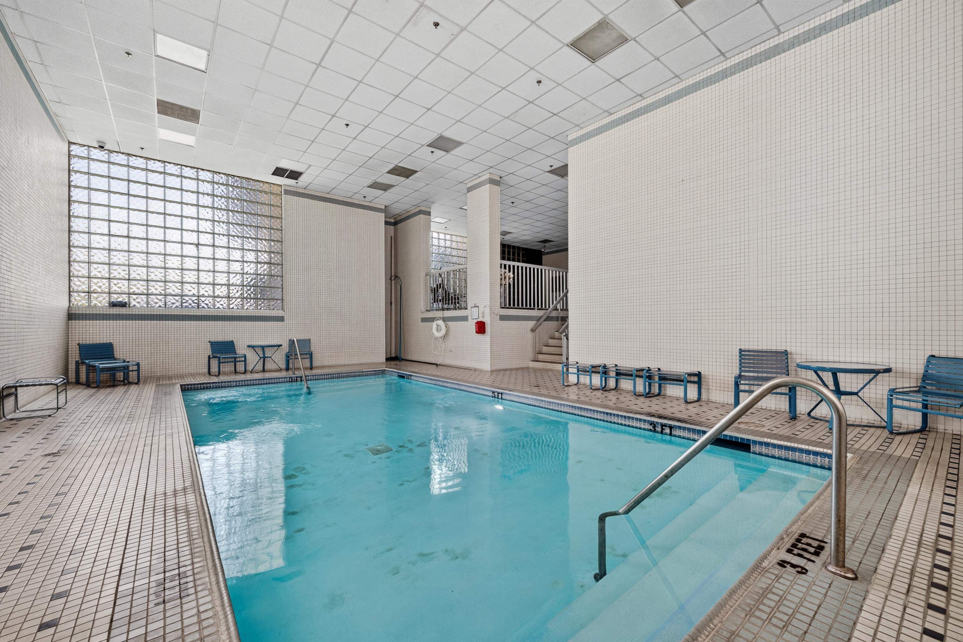200 WAGNER PL Unit: 805