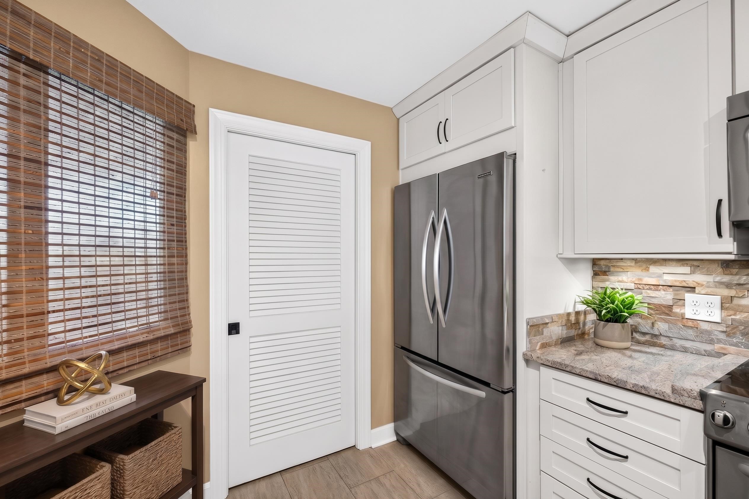 200 WAGNER PL Unit: 805