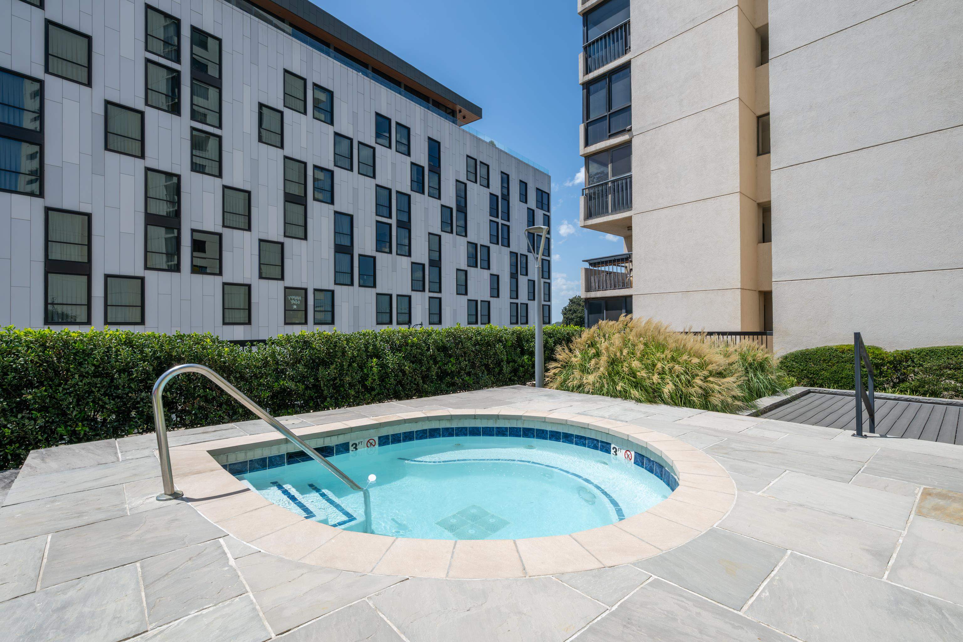 200 WAGNER PL Unit: 805