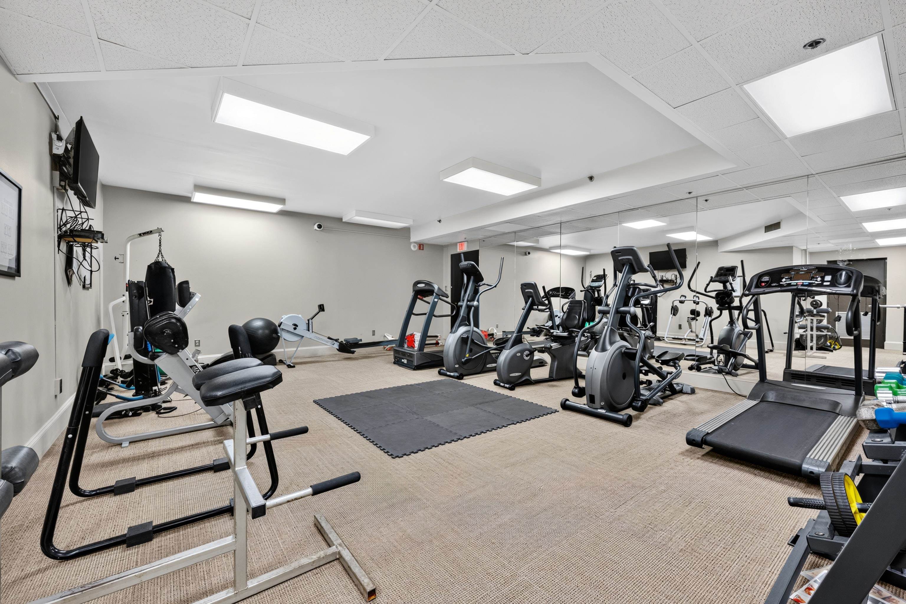 200 WAGNER PL Unit: 805