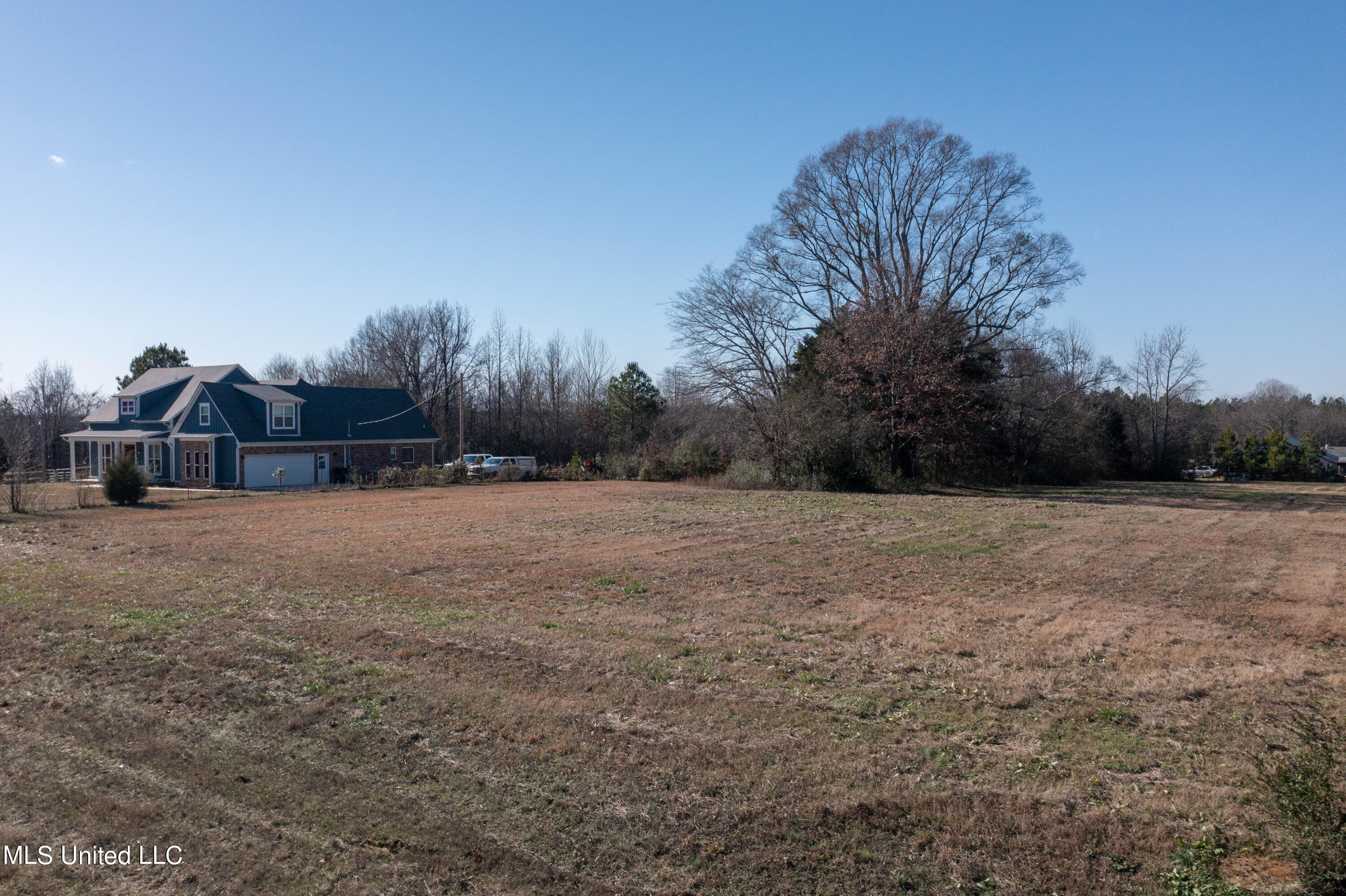 Moore Crossing S