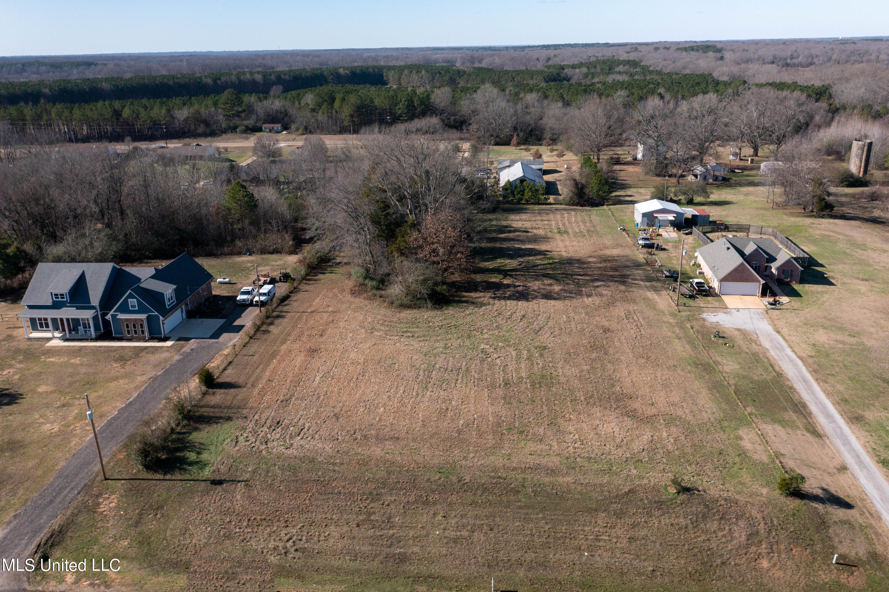 Moore Crossing S