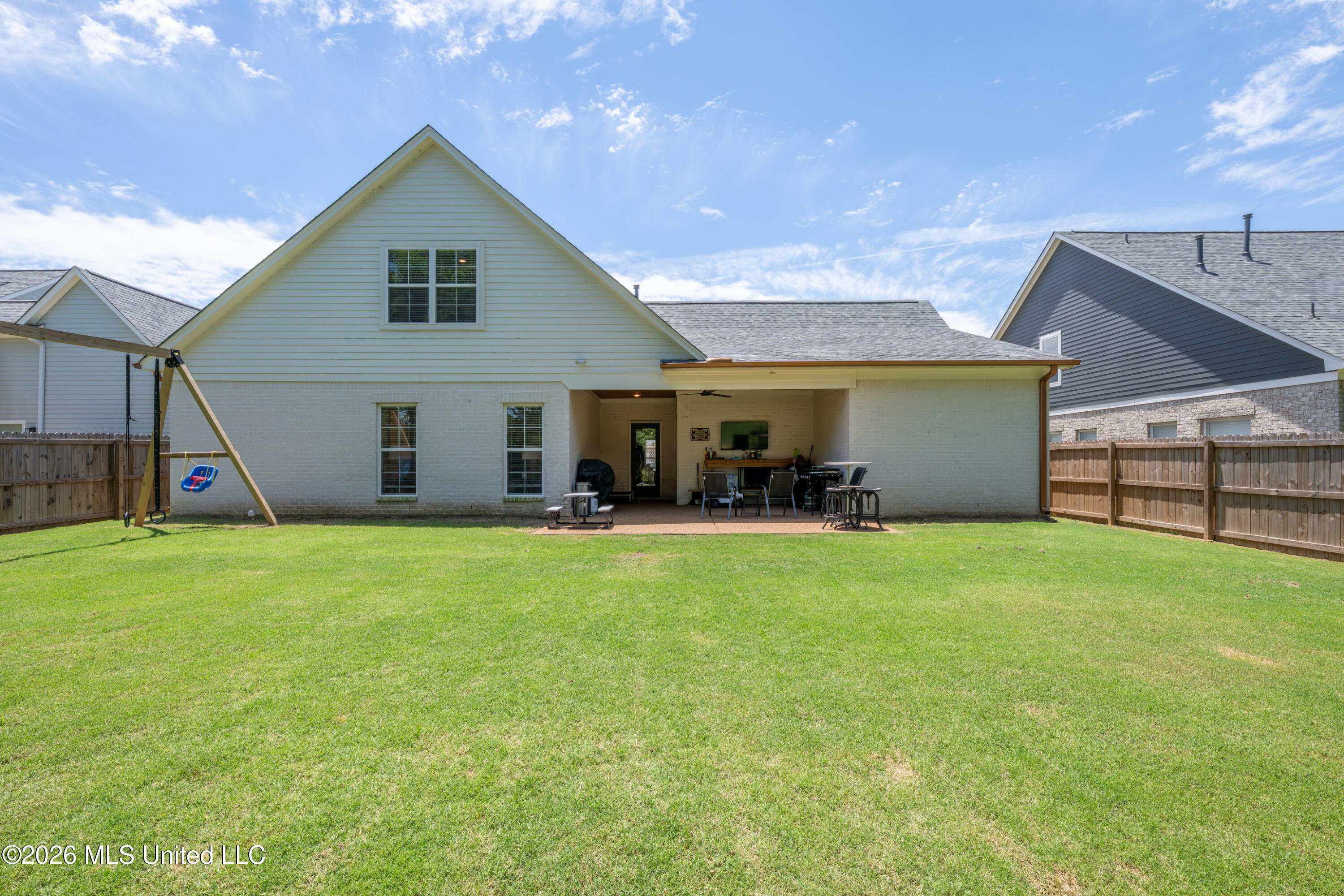 2866 High Pointe Avenue