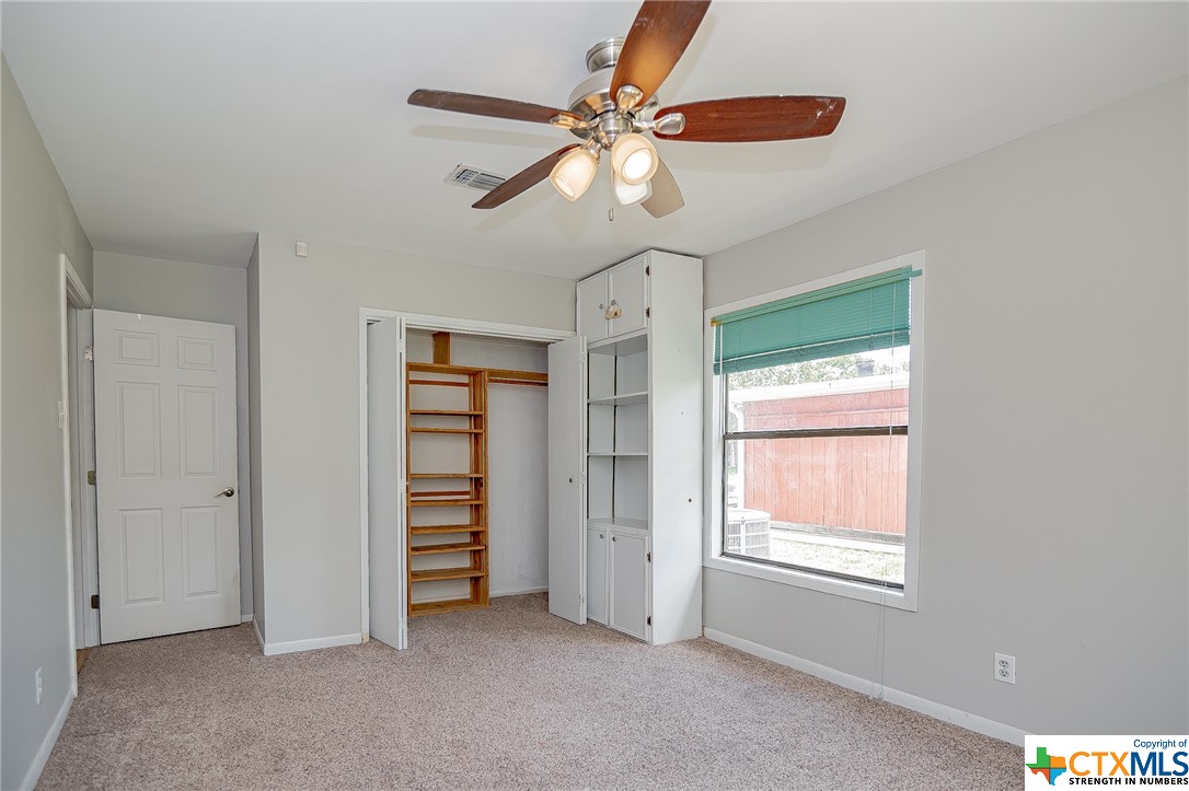 1905 E Locust Avenue