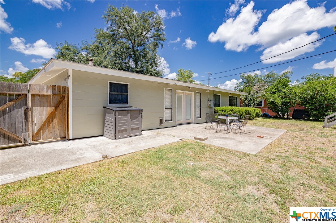 1905 E Locust Avenue