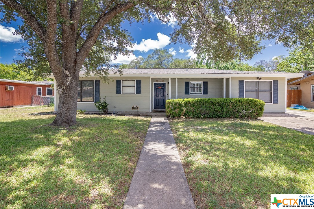 1905 E Locust Avenue