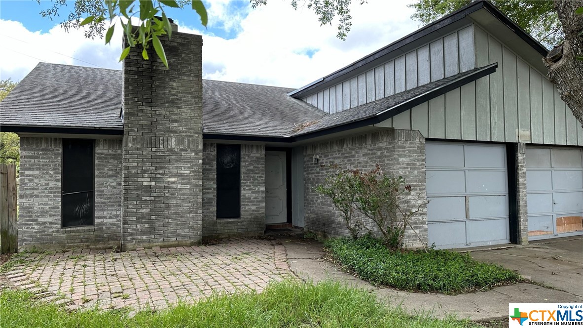 507 Camelot Drive