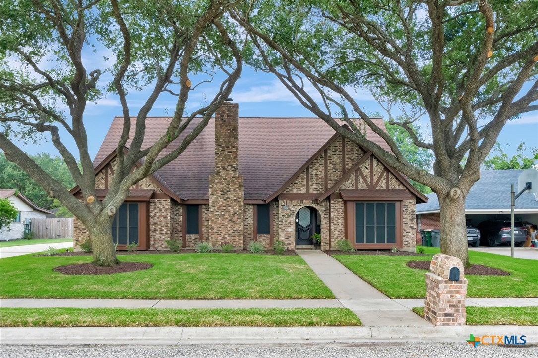 306 Tracy Lane