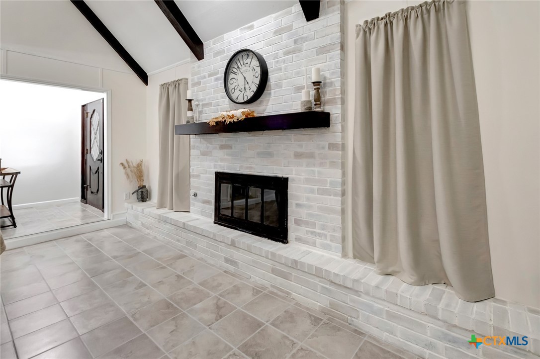 306 Tracy Lane