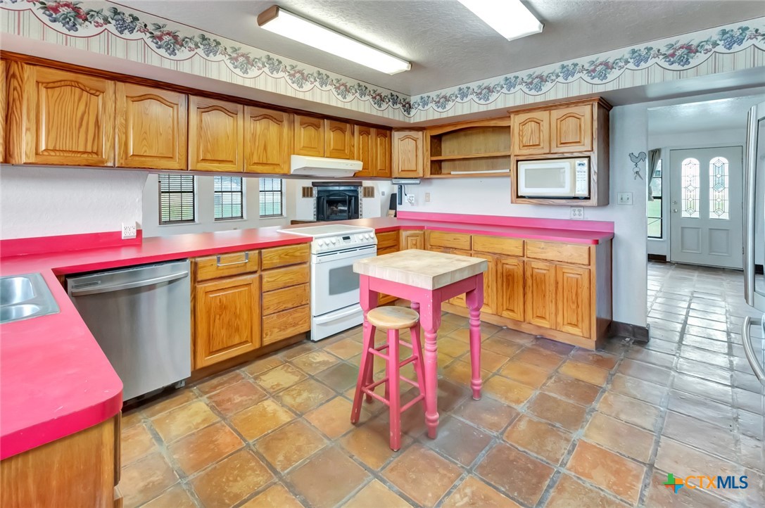 9703 State Highway 35