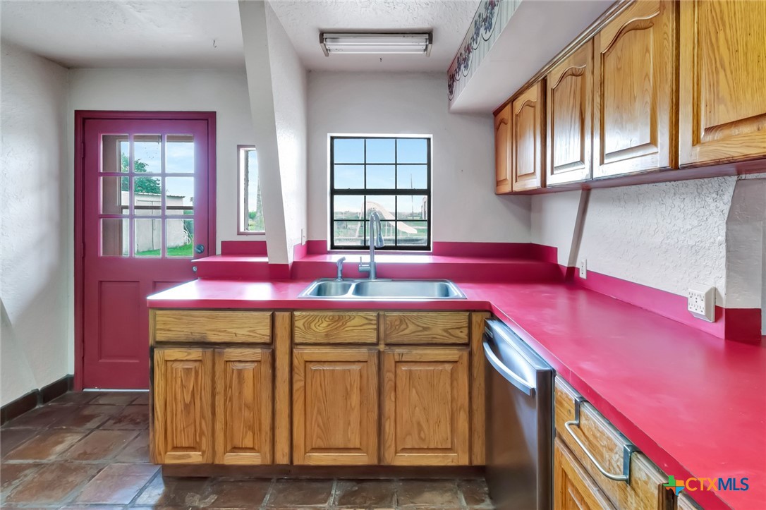 9703 State Highway 35