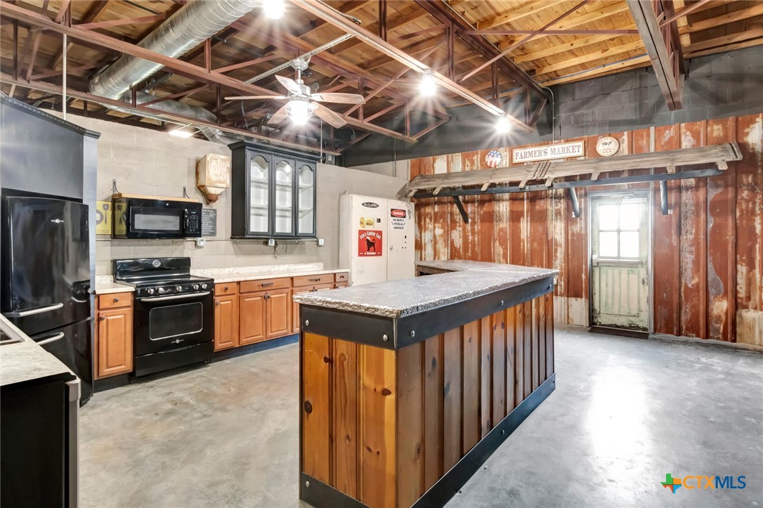104 E Rio Grande Street