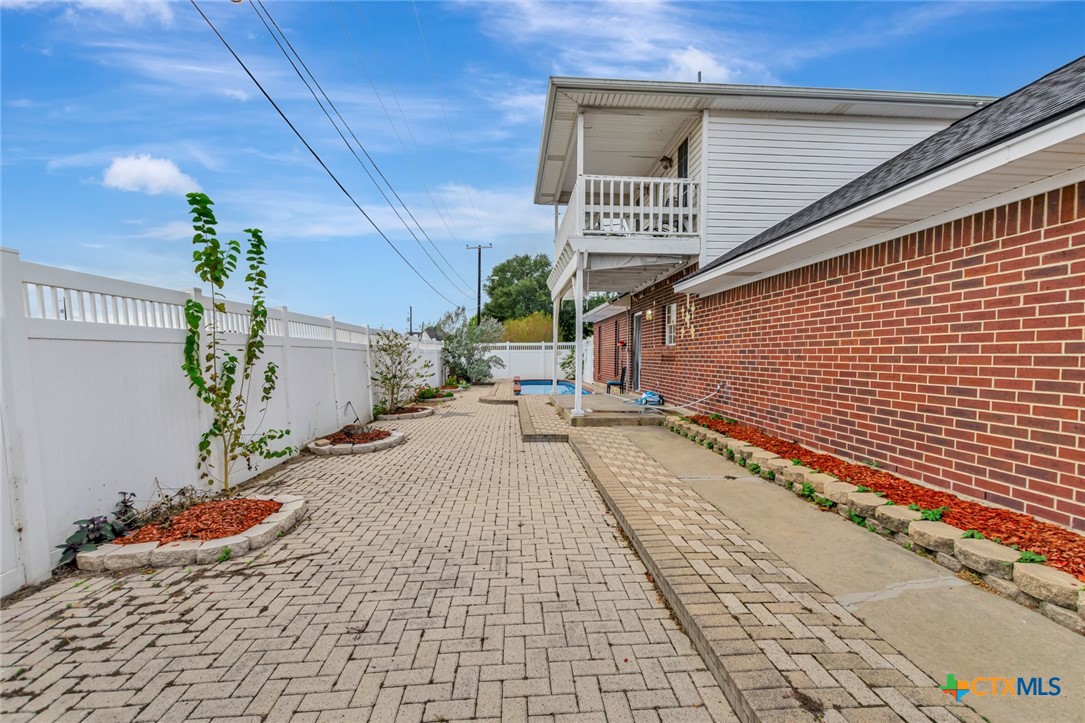 116 Stonewood Place