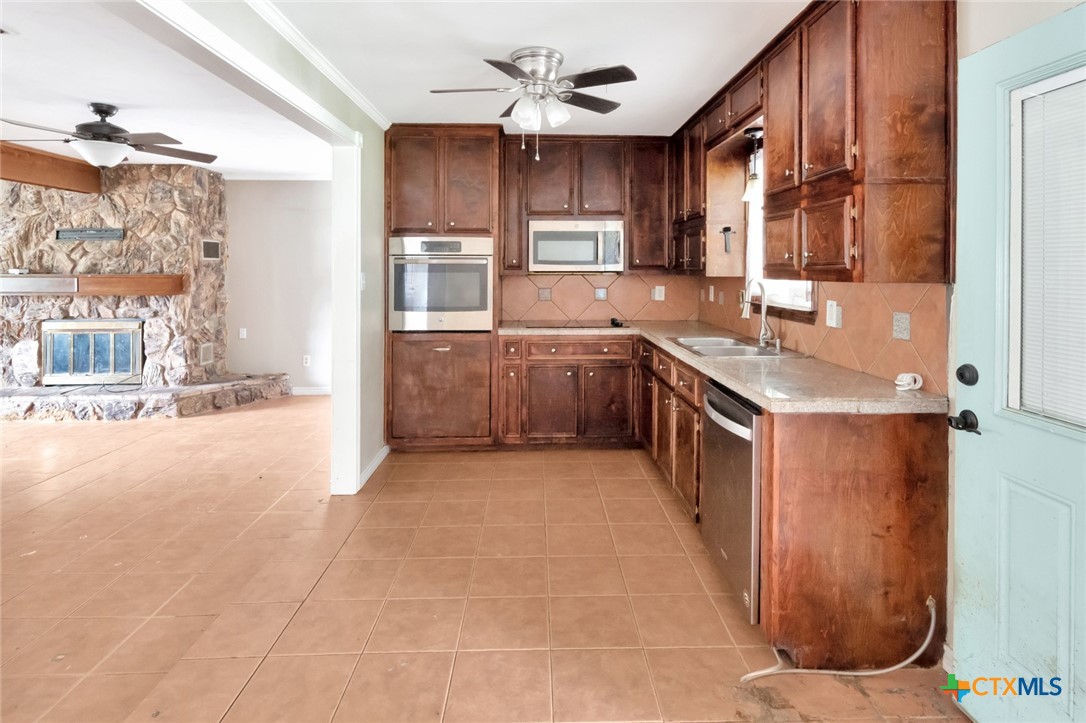 3106 Bobolink Street