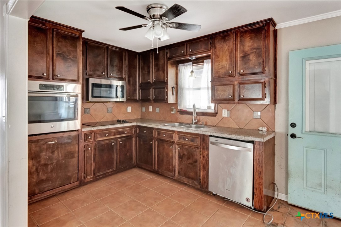 3106 Bobolink Street