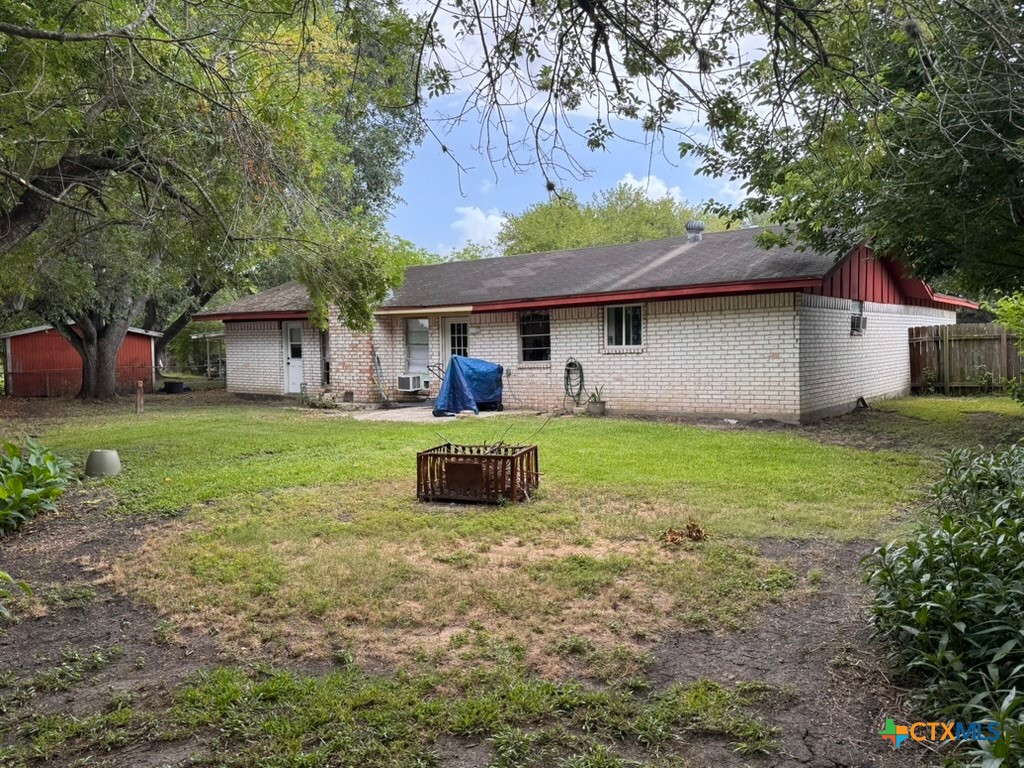 2708 E Poplar Avenue