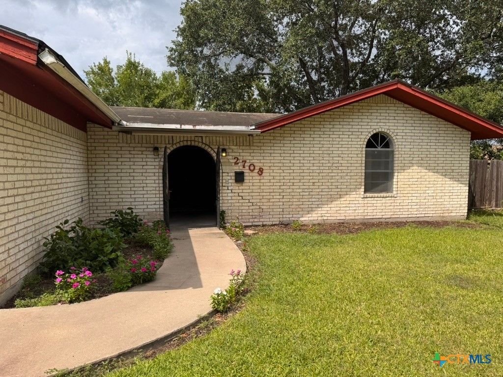 2708 E Poplar Avenue