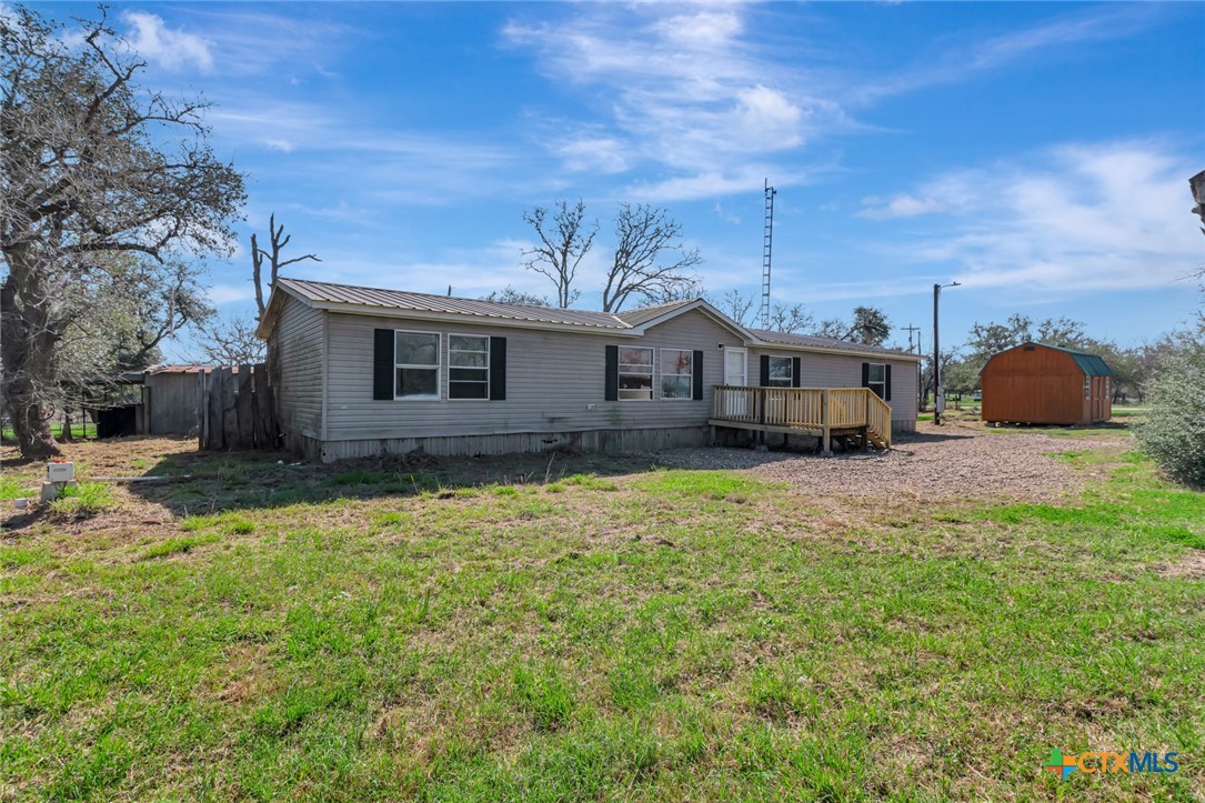 233 Chris Thompson Road