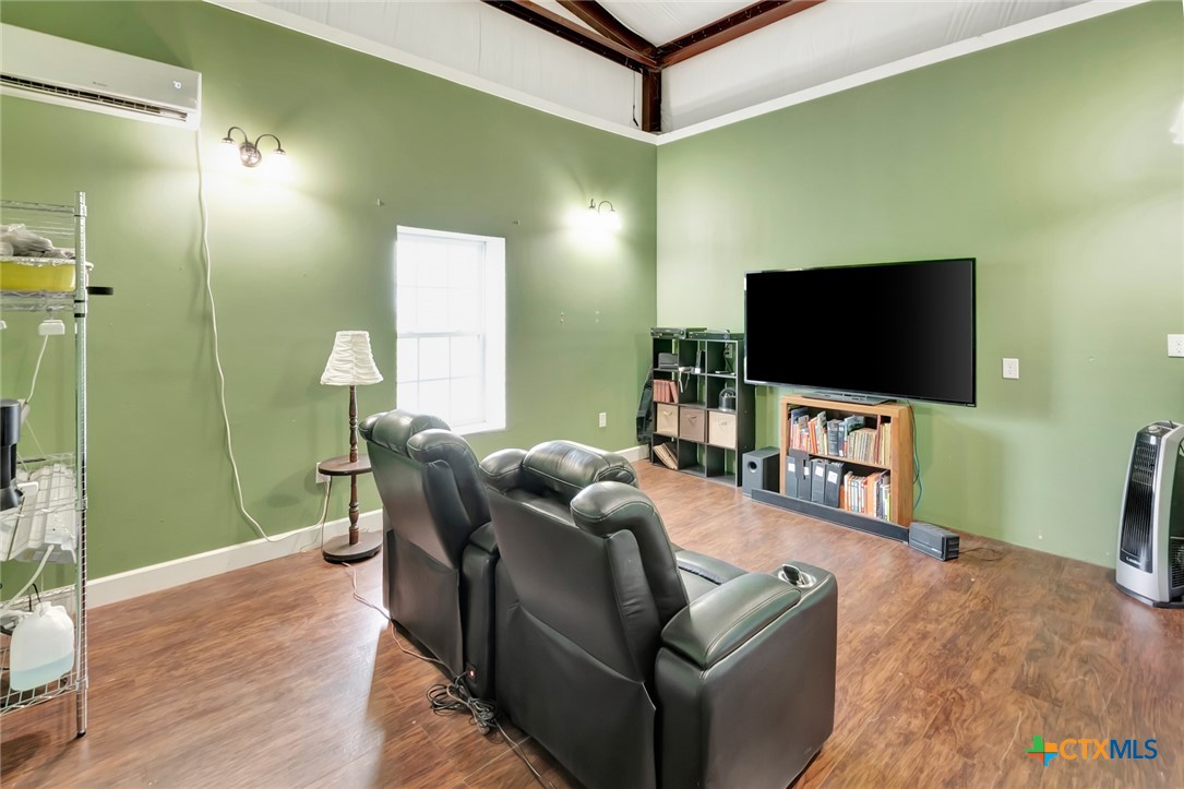 59 Leaning Oak Road