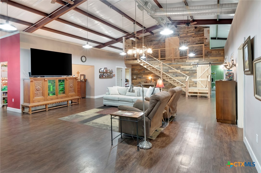 59 Leaning Oak Road