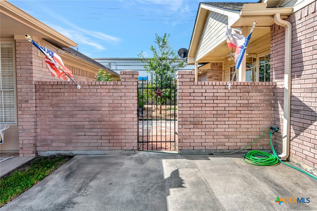 107 Tradewind Drive
