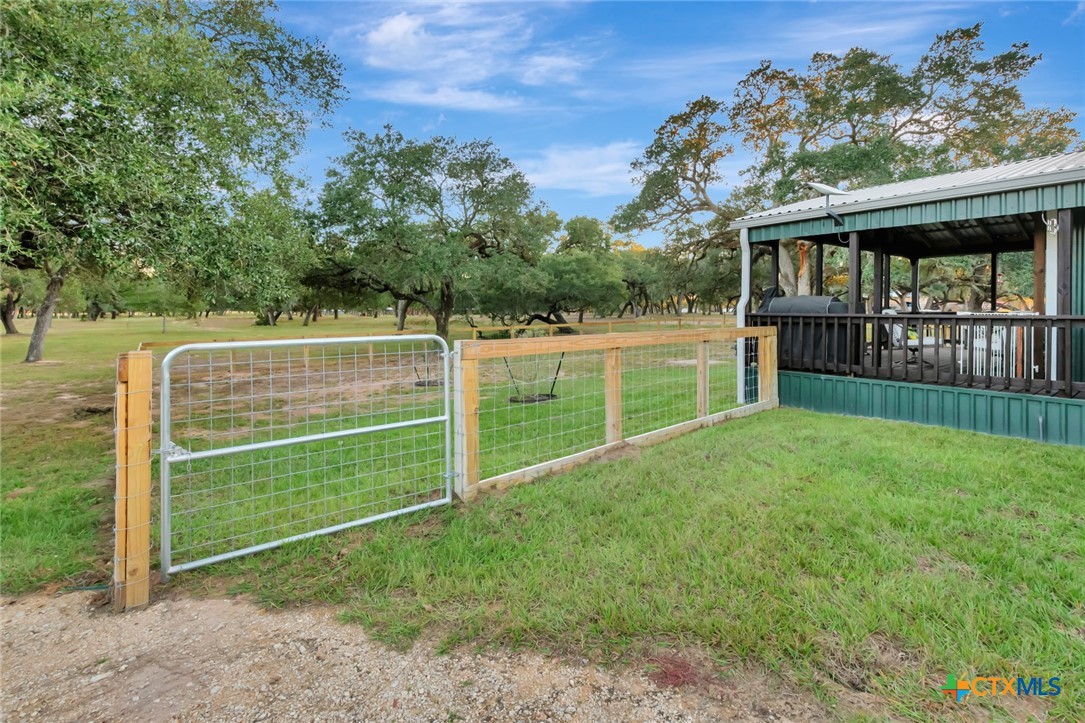 413 Private Road 1051