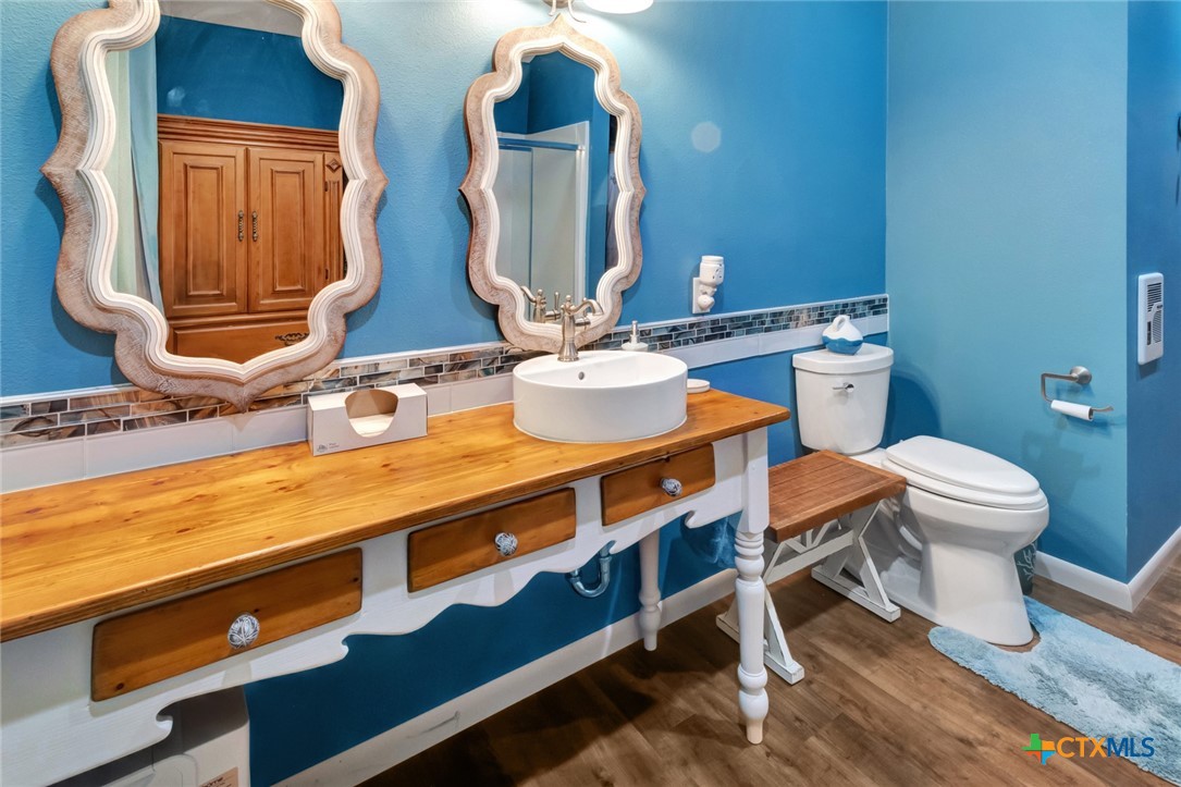 413 Private Road 1051