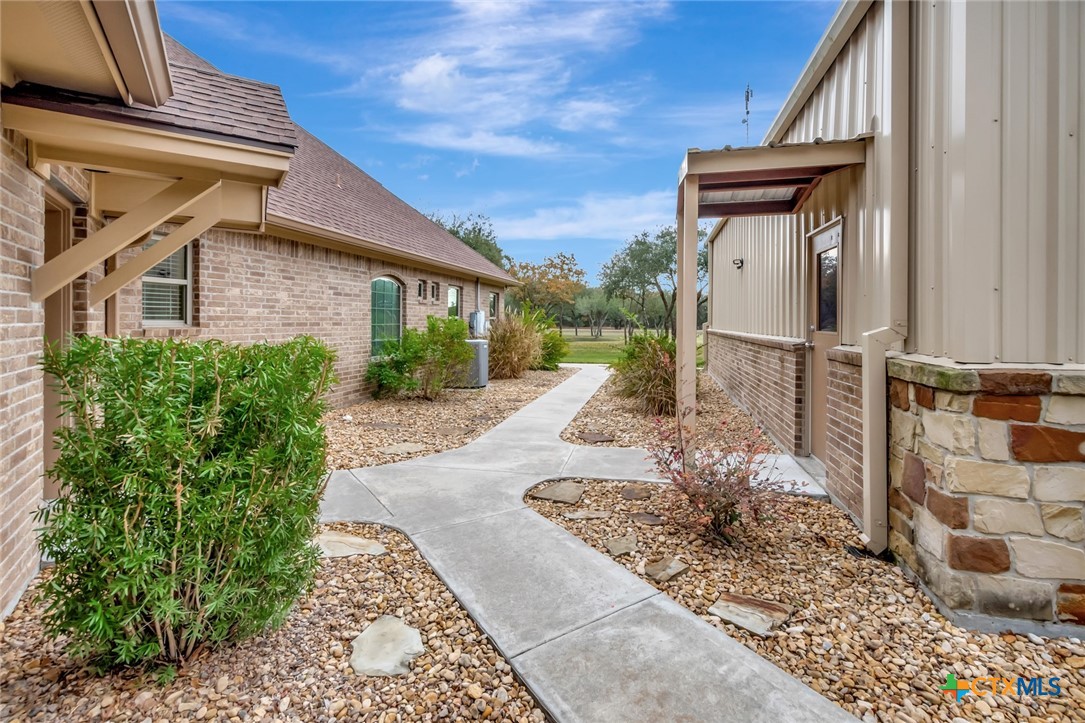 249 Post Oak Bend