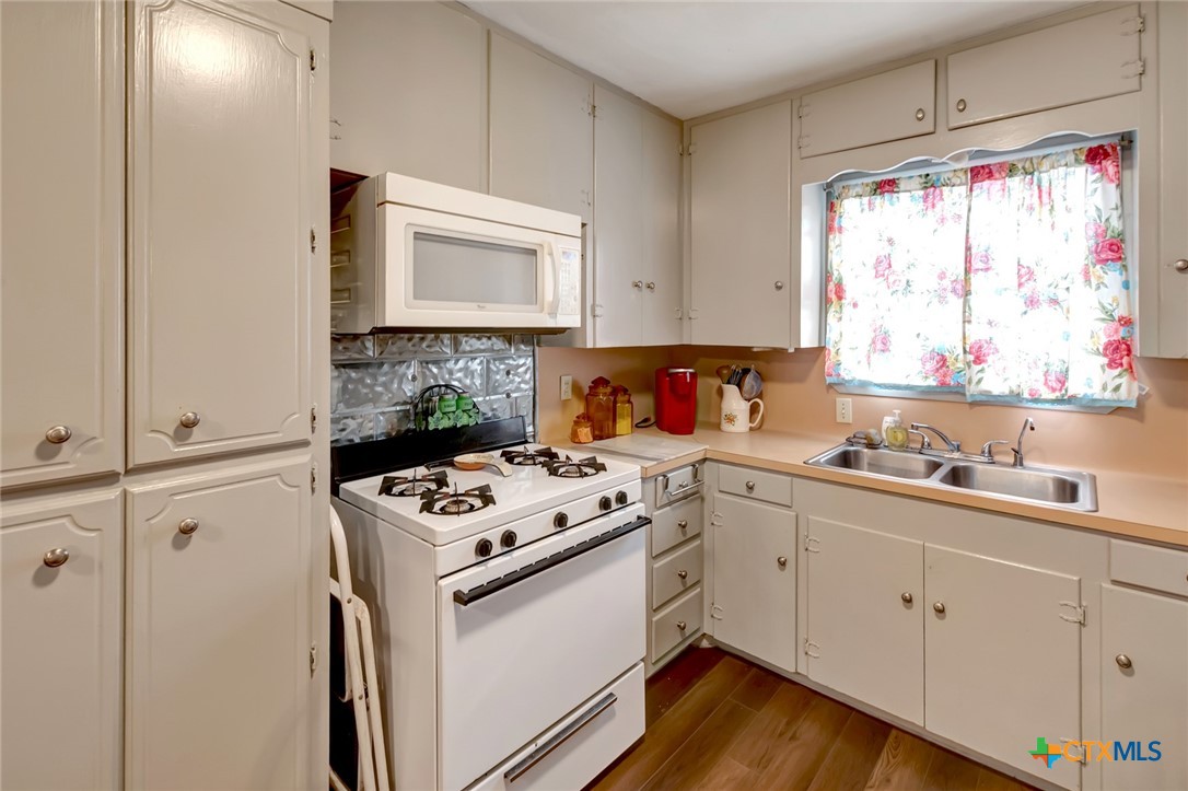 3403 E Rio Grande Street