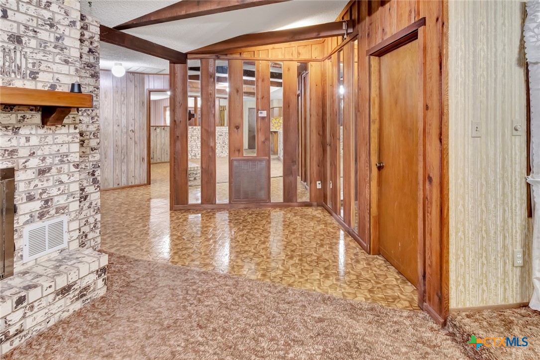 10957 N US Highway 77