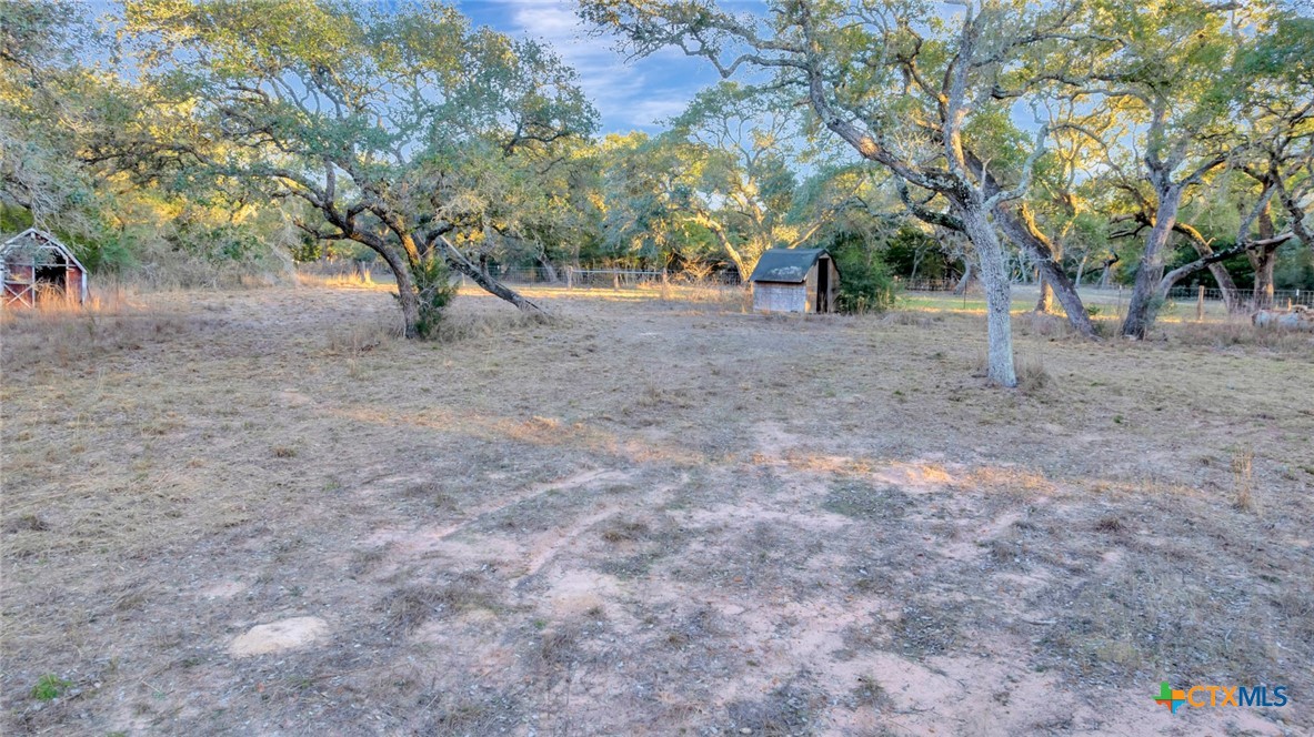 715 Private Road 1051