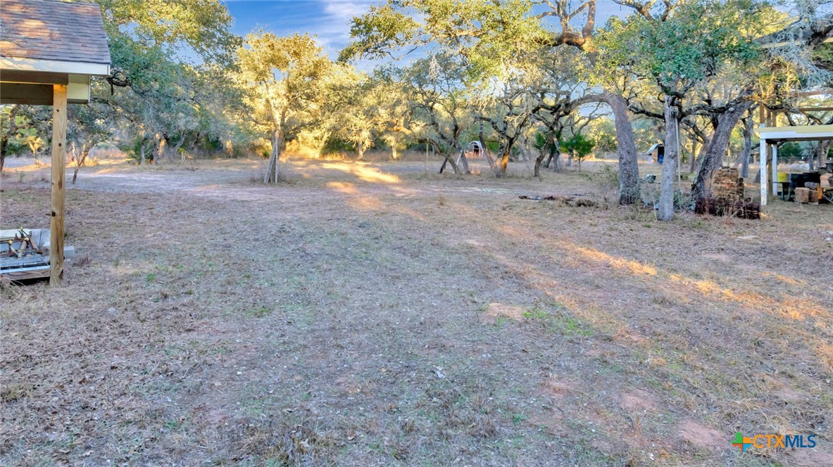 715 Private Road 1051