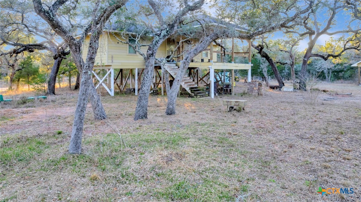 715 Private Road 1051