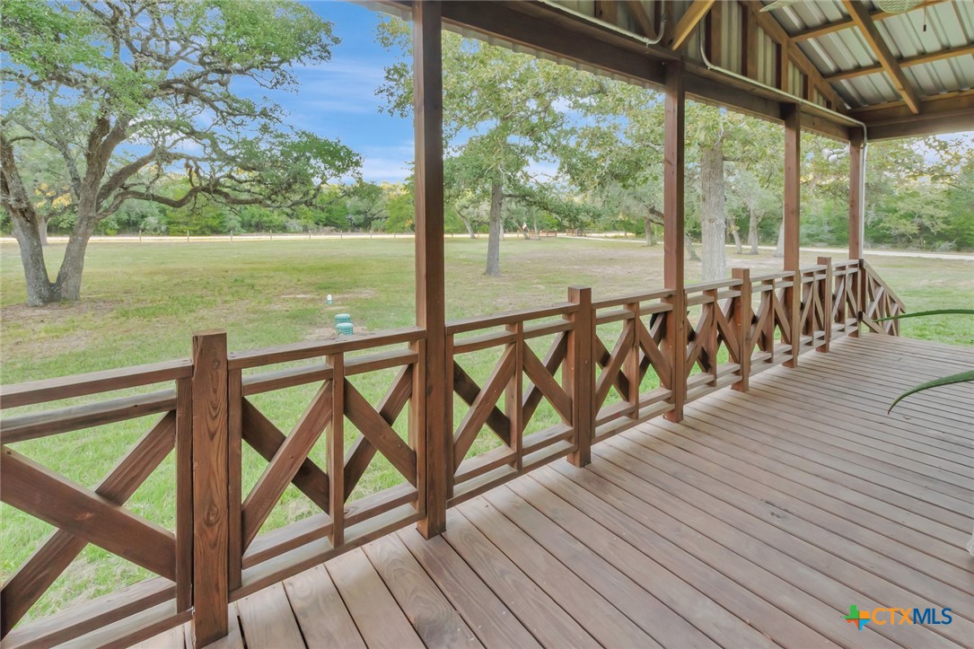 413 Private Road 1051