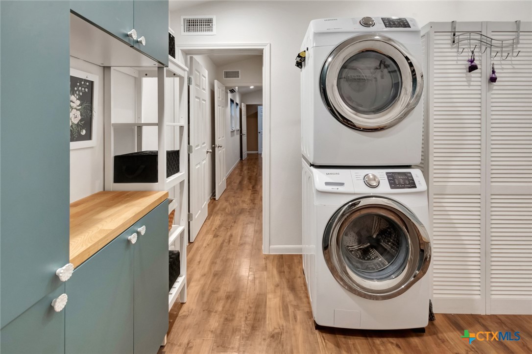 413 Private Road 1051