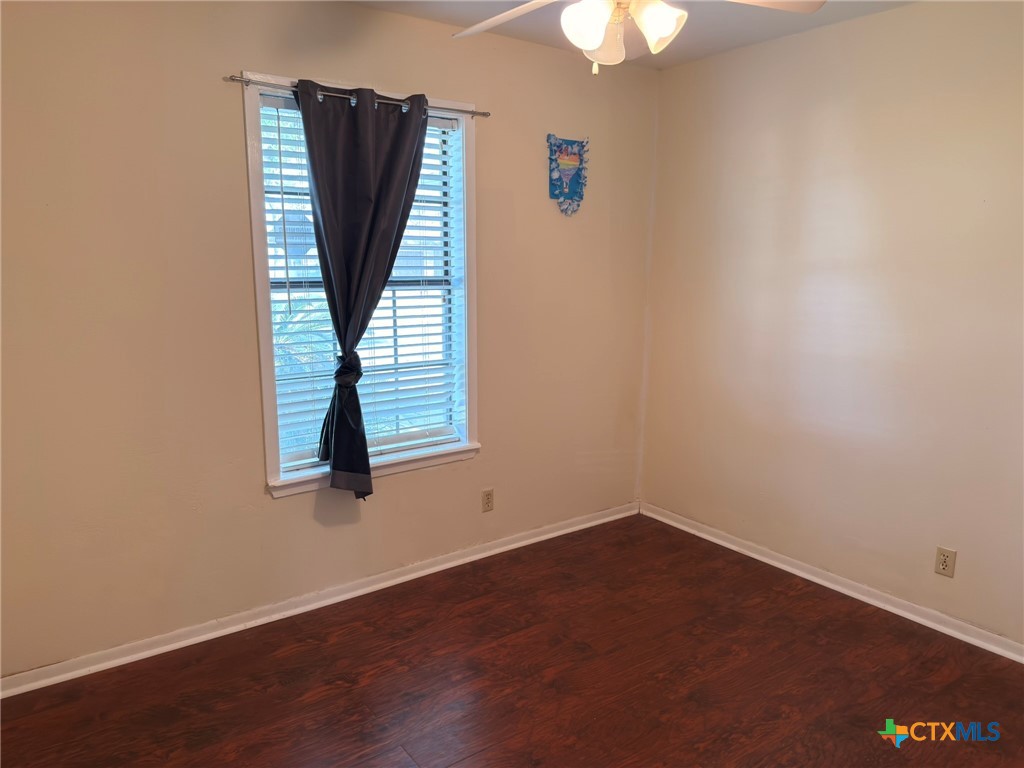121 Byron Lane