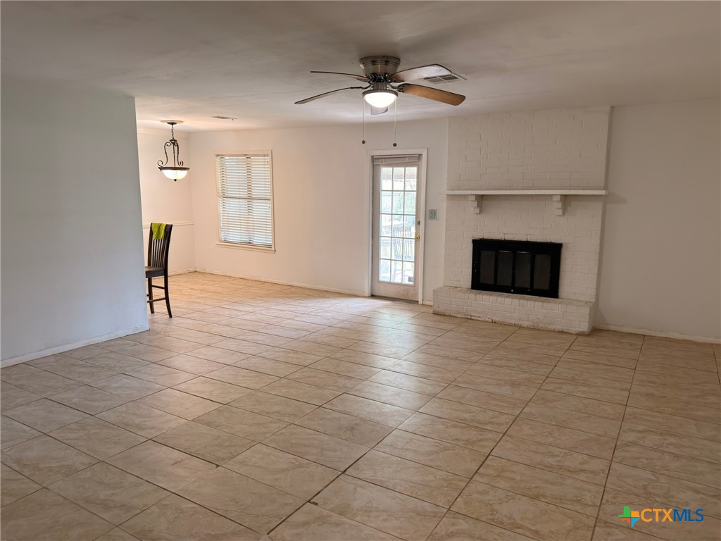 121 Byron Lane