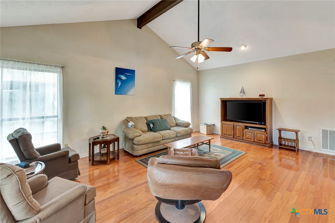 109 Nantucket Avenue